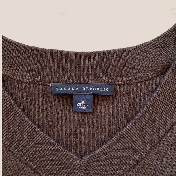 Vintage Banana Republic Sweater - Picture 2 of 3